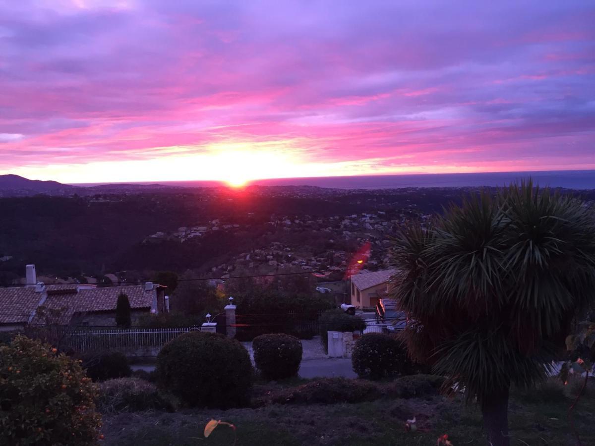 "Aux Balcons Du Riou" Avec Vue Mer 180 Degres Vence Exterior photo